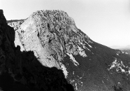 Vápencová hora nad kaňonem Gorropu